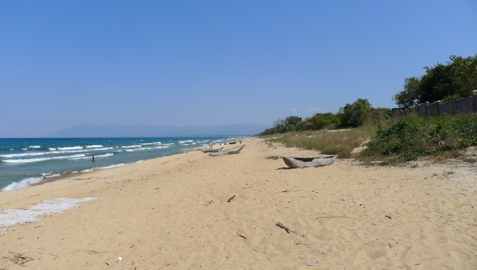 Fanny and I did some huge hikes along the lakeshore.