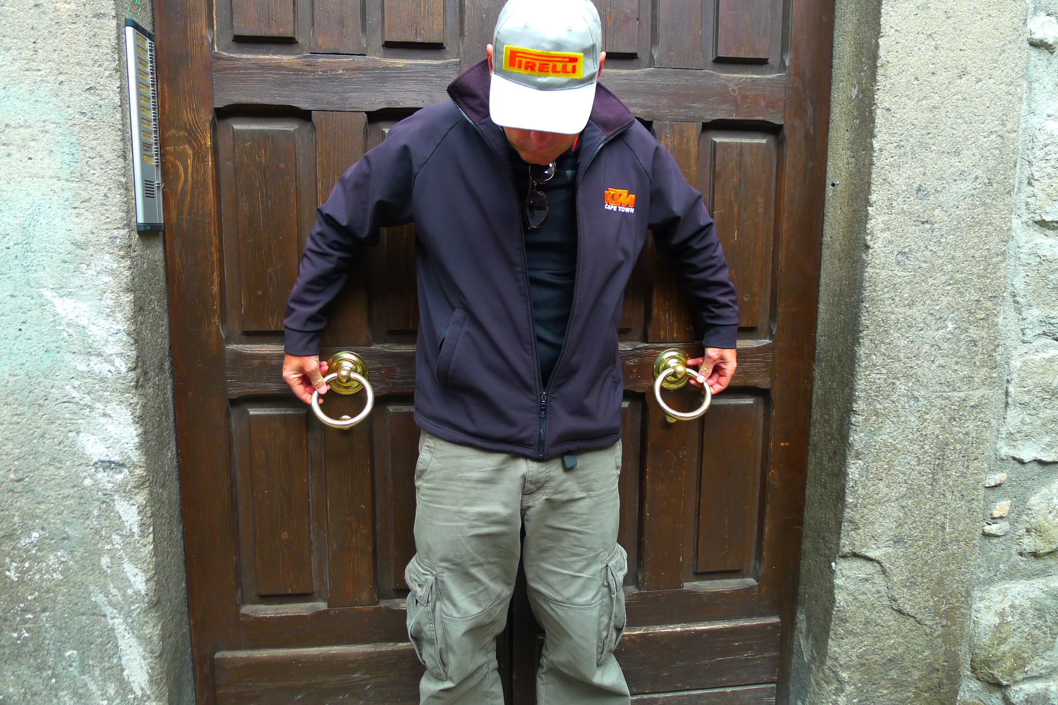 With a nice pair of knockers.. Tuscany somewhere. 