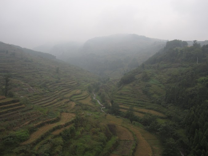 Back into rural Chongqing heading to border with Hubei