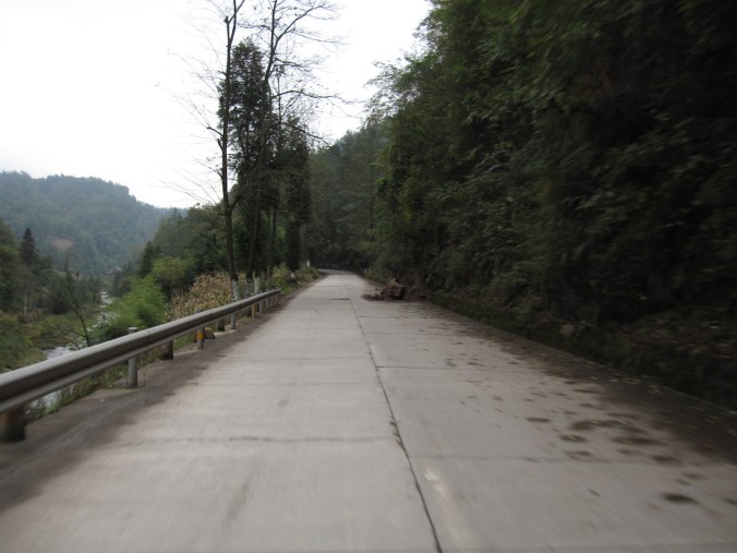 Like in Tibet, there were quite a few rocks and boulders that had rolled down the mountains onto the road. 