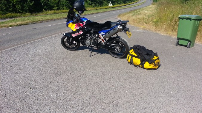 Staring at the bike and chuntering to myself was not helping and so I wheeled the bike to a nearby farm where a very kind farmer put it in one of his sheds and gave 