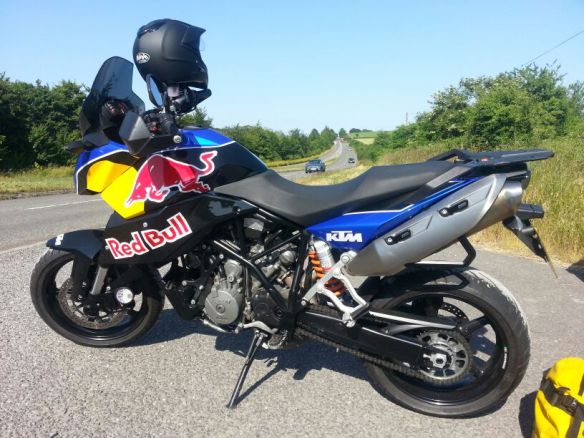 On arrival I went straight to Crawley to P&H Motorcycles to buy the bike. My friend Nick Dobson had already given it a test ride and inspection and I bought it on the spot, loaded my luggage and then started off on a tour of the UK. However after riding along the south coast of England and across Salisbury Plain to my sisters house in Netheravon, near Stonehenge the bike suddenly stopped in the middle of nowhere and no amount of tinkering was getting it going. I suspected the fuel pumps had gone... 