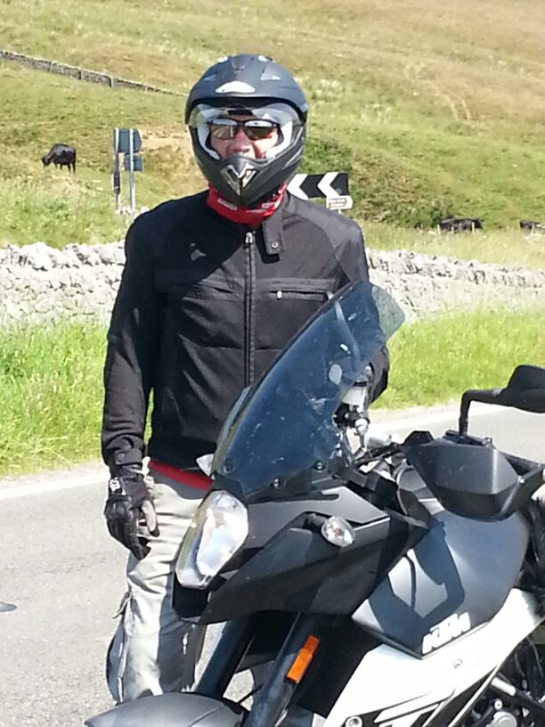 Even though I packed my old adventure kit, the weather was so warm I was able to ride around most of the time in summer kit. 