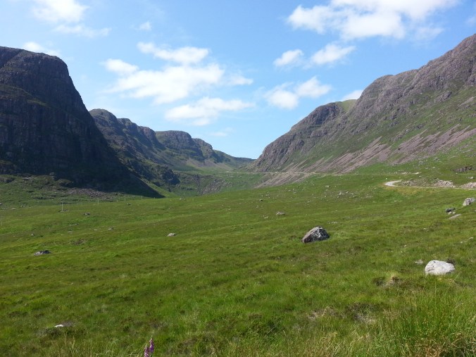 Riding through the Highlands in beautiful sunshine... reminded me of Tibet.